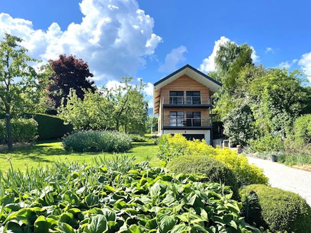 Maison avec jardin et terrasse
