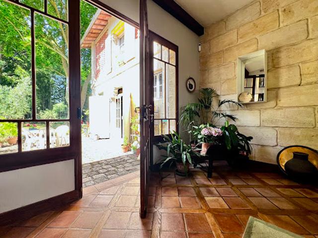 Maison avec jardin et terrasse
