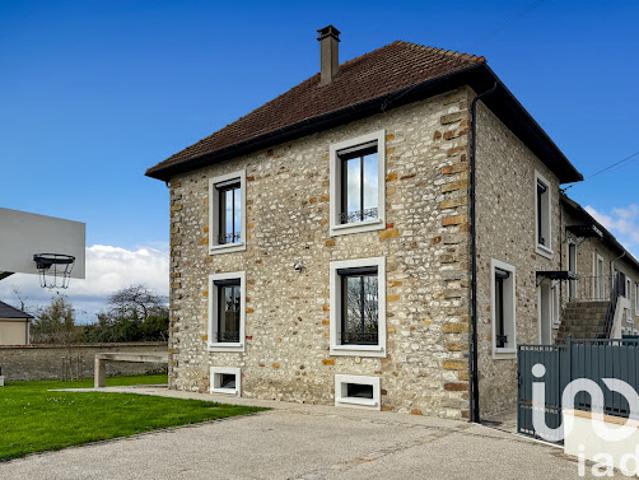 Maison avec jardin et terrasse