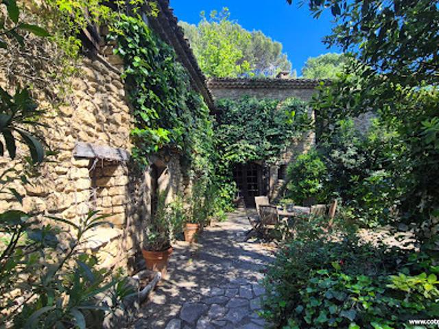 Maison avec jardin et terrasse
