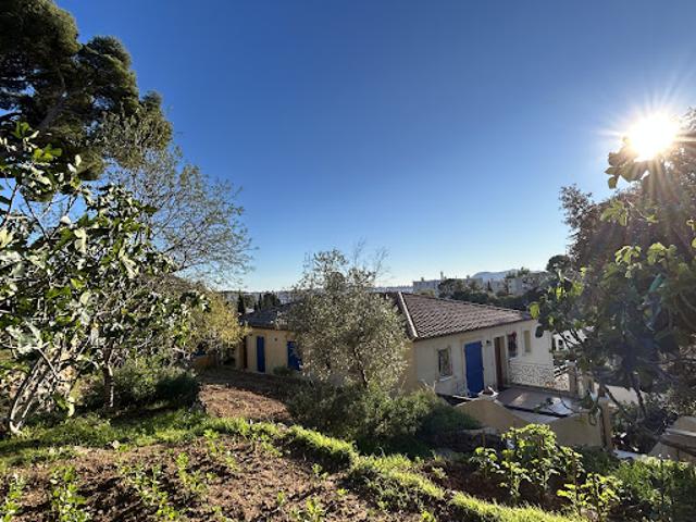 Maison avec jardin et terrasse