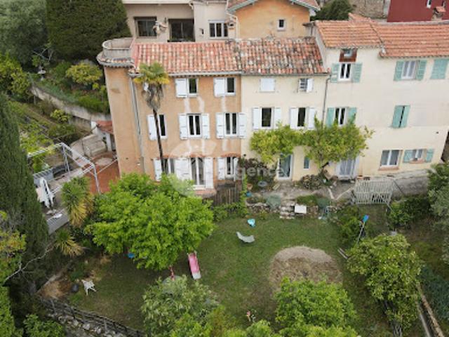 Maison avec jardin et terrasse