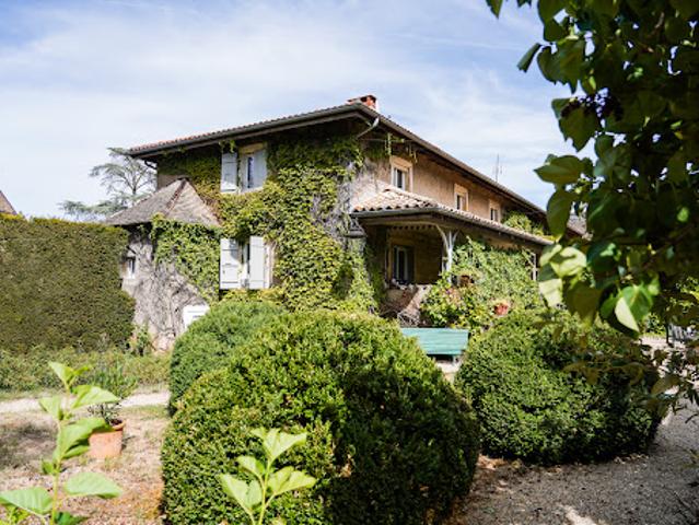 Maison avec jardin et terrasse