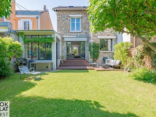 Maison avec jardin et terrasse