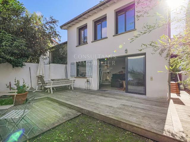 Maison avec jardin et terrasse