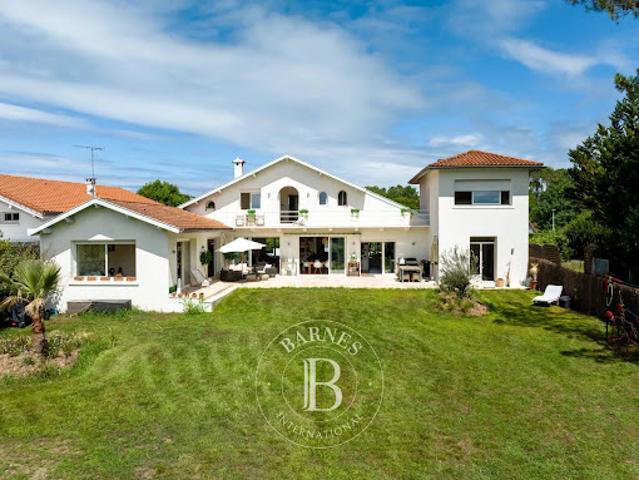 Maison avec jardin et terrasse