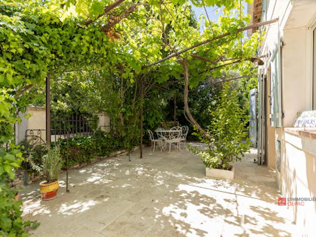 Maison avec jardin et terrasse