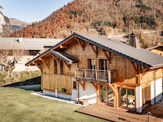 Maison avec jardin et terrasse