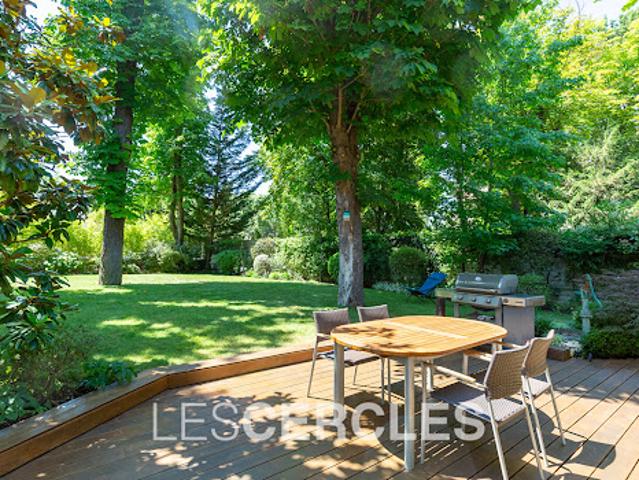Maison avec jardin et terrasse