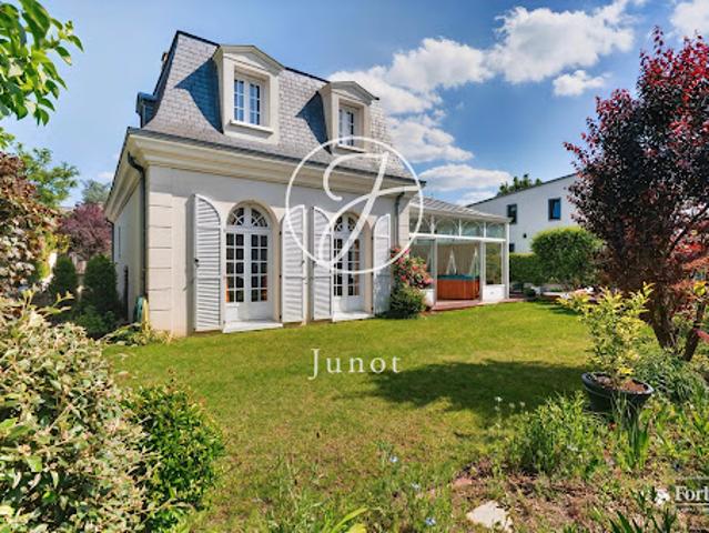 Maison avec jardin et terrasse