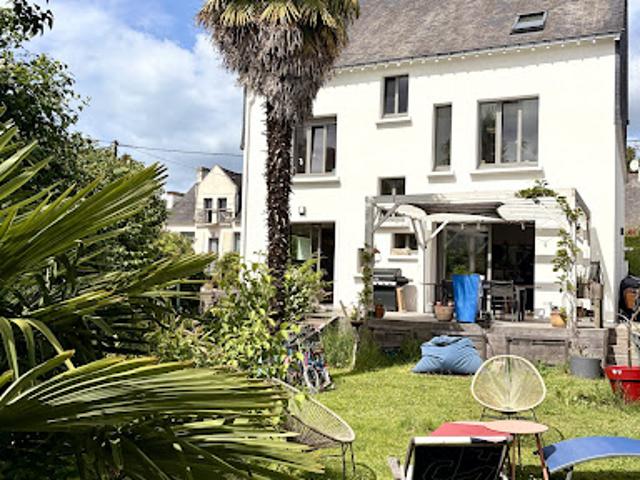 Maison avec jardin et terrasse