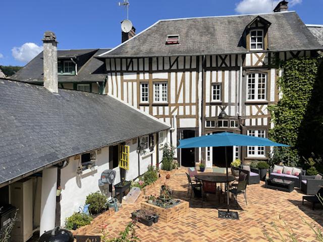 Maison avec jardin et terrasse