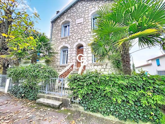 Maison avec jardin et terrasse
