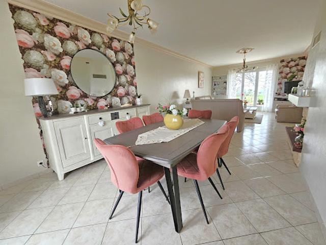 Maison avec jardin et terrasse