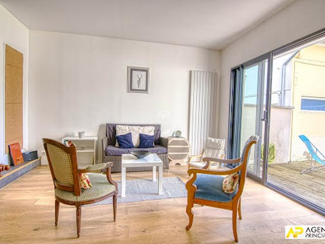 Maison avec jardin et terrasse