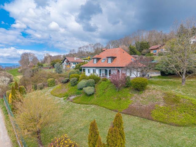 Maison avec jardin et terrasse