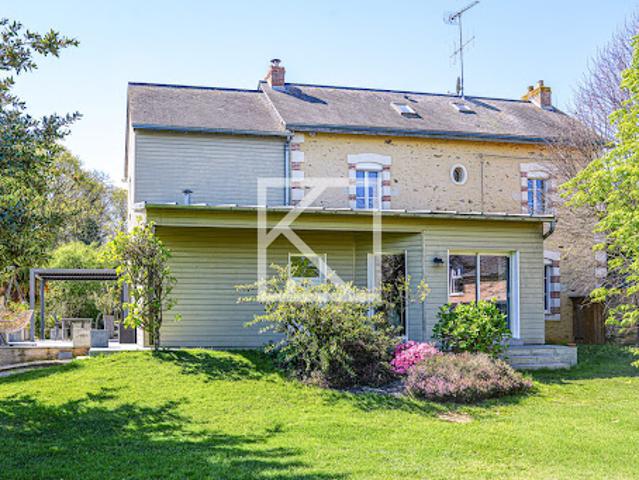 Maison avec jardin et terrasse