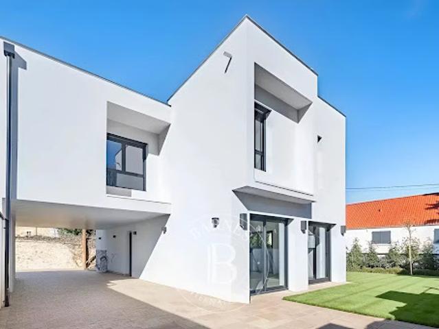 Maison avec jardin et terrasse