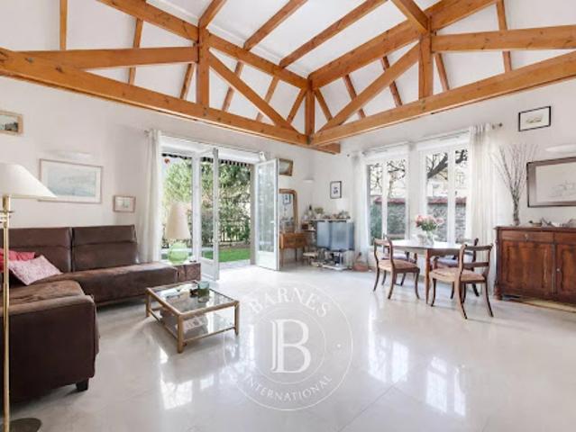 Maison avec jardin et terrasse