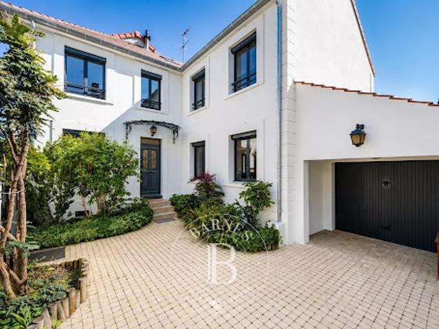 Maison avec jardin et terrasse