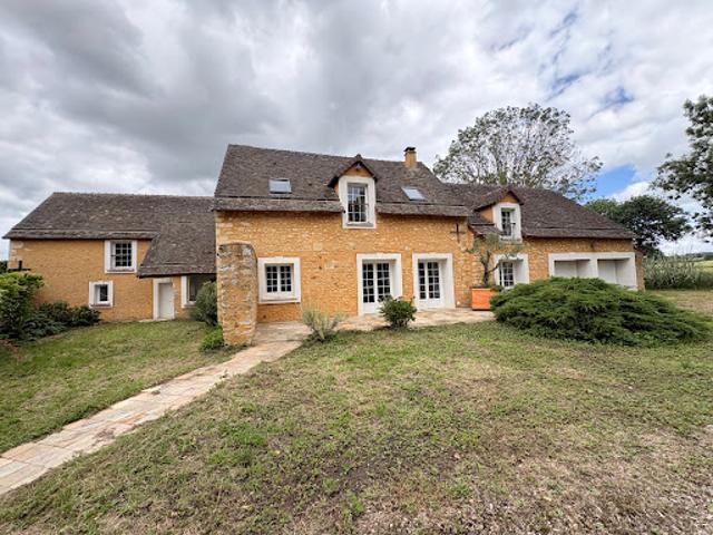 Maison avec jardin et terrasse