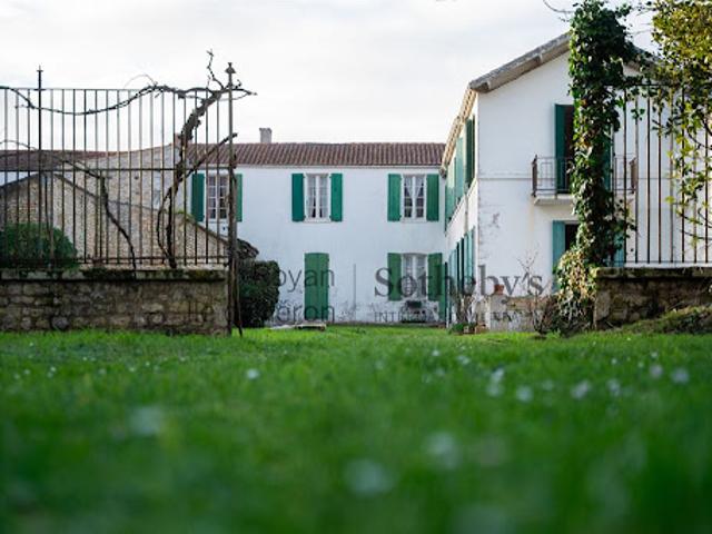 Maison avec jardin et terrasse