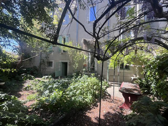 Maison avec jardin et terrasse
