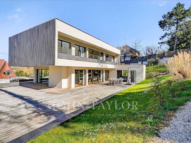 Maison avec jardin et terrasse