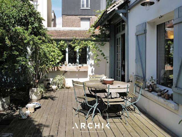 Maison avec jardin et terrasse