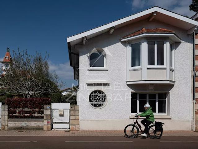 Maison avec jardin et terrasse