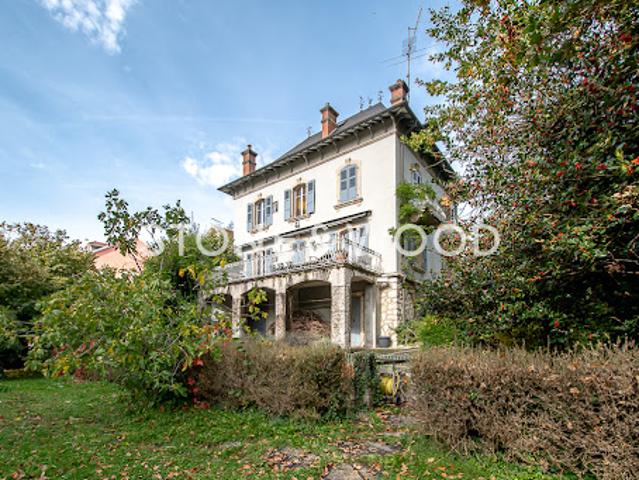 Maison avec jardin et terrasse