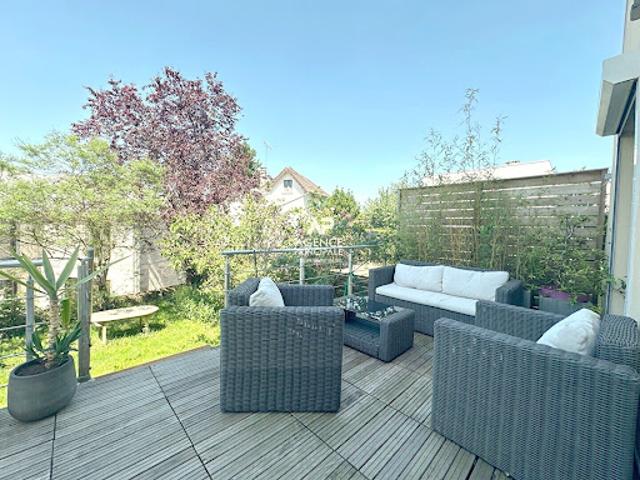 Maison avec jardin et terrasse