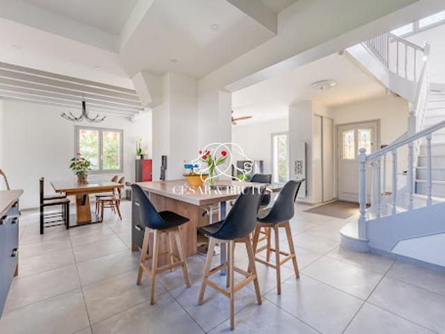 Maison avec jardin et terrasse