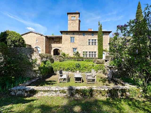 Maison avec jardin et terrasse