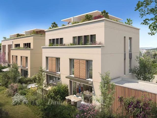 Maison avec jardin et terrasse