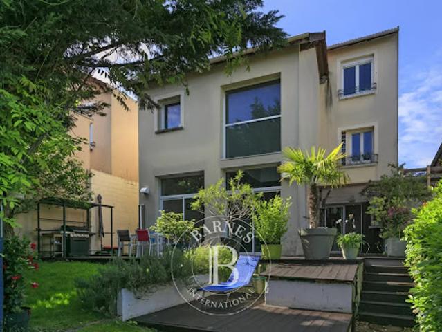 Maison avec jardin et terrasse