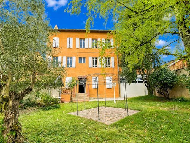 Maison avec jardin et terrasse