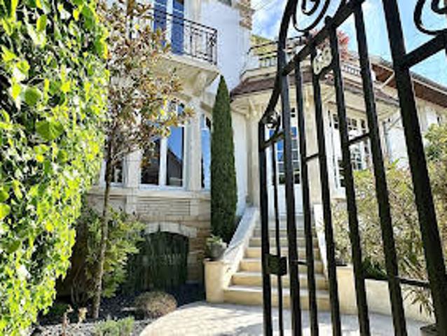 Maison avec jardin et terrasse