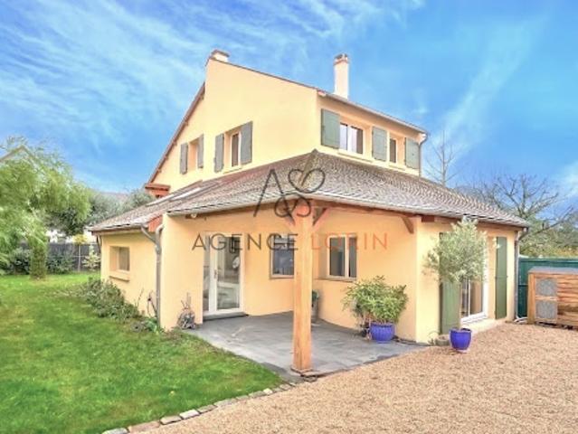 Maison avec jardin et terrasse