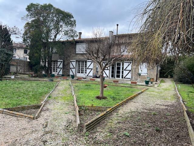 Maison avec jardin et terrasse