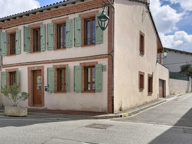 Maison avec jardin et terrasse