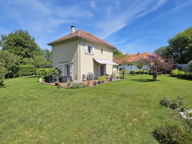 Maison avec jardin et terrasse