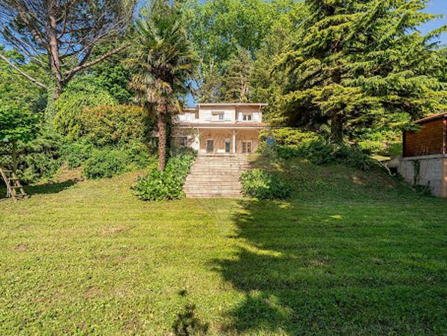 Maison avec jardin et terrasse