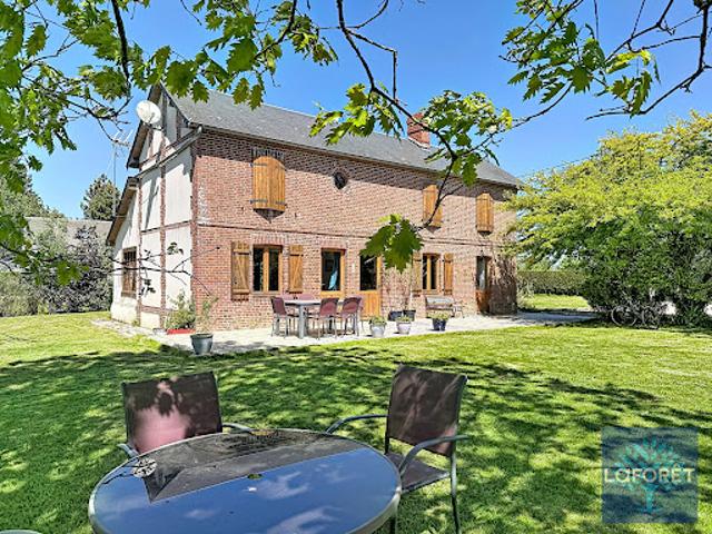 Maison avec jardin et terrasse