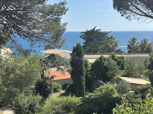 Maison avec jardin et terrasse