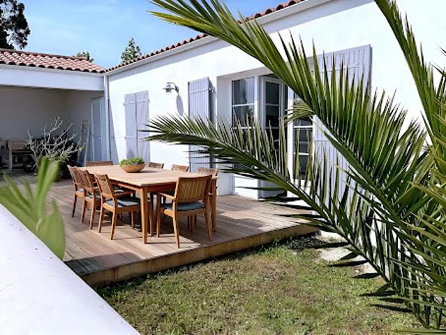 Maison avec jardin et terrasse