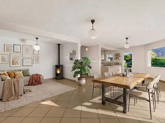 Maison avec jardin et terrasse