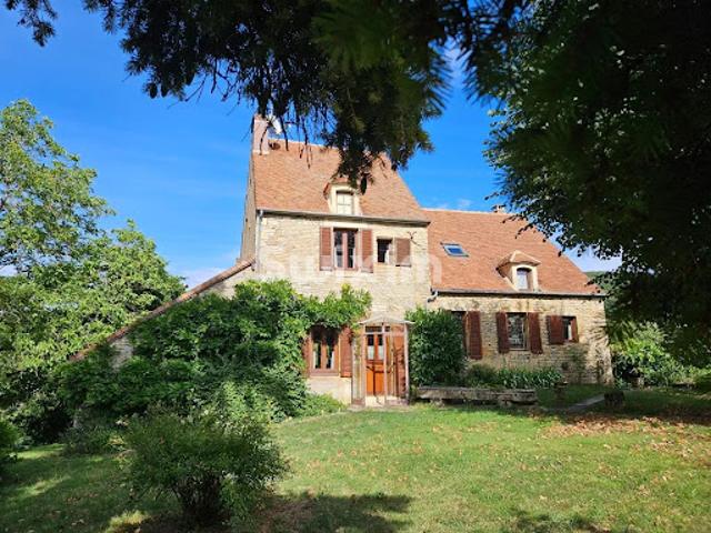 Maison avec jardin et terrasse