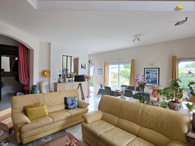 Maison avec jardin et terrasse
