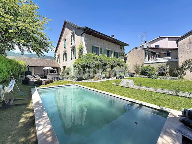 Maison avec jardin et terrasse